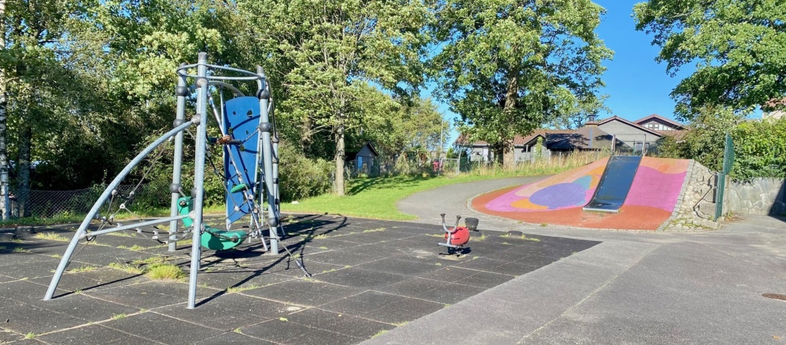 Lekestativ i skulegarden