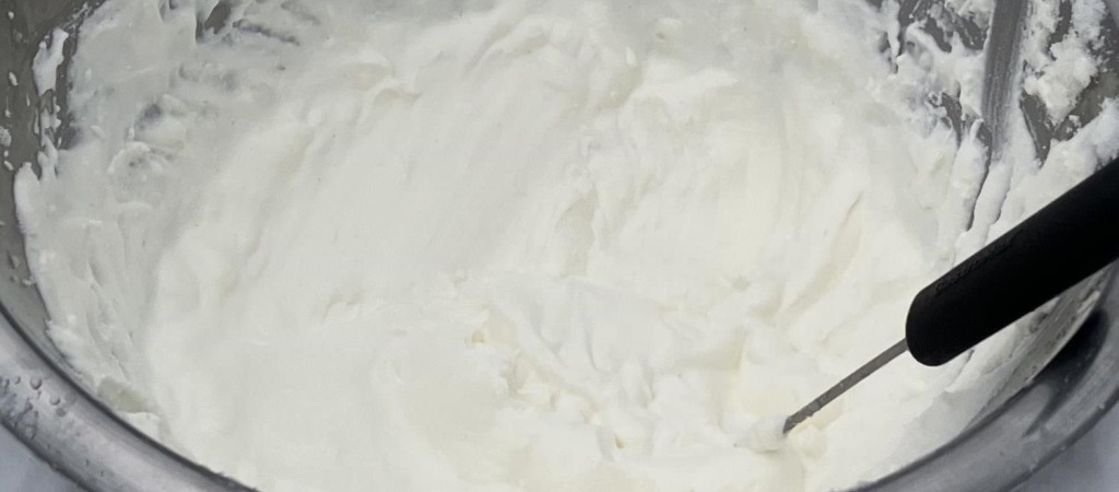 Softis laget i snøen,